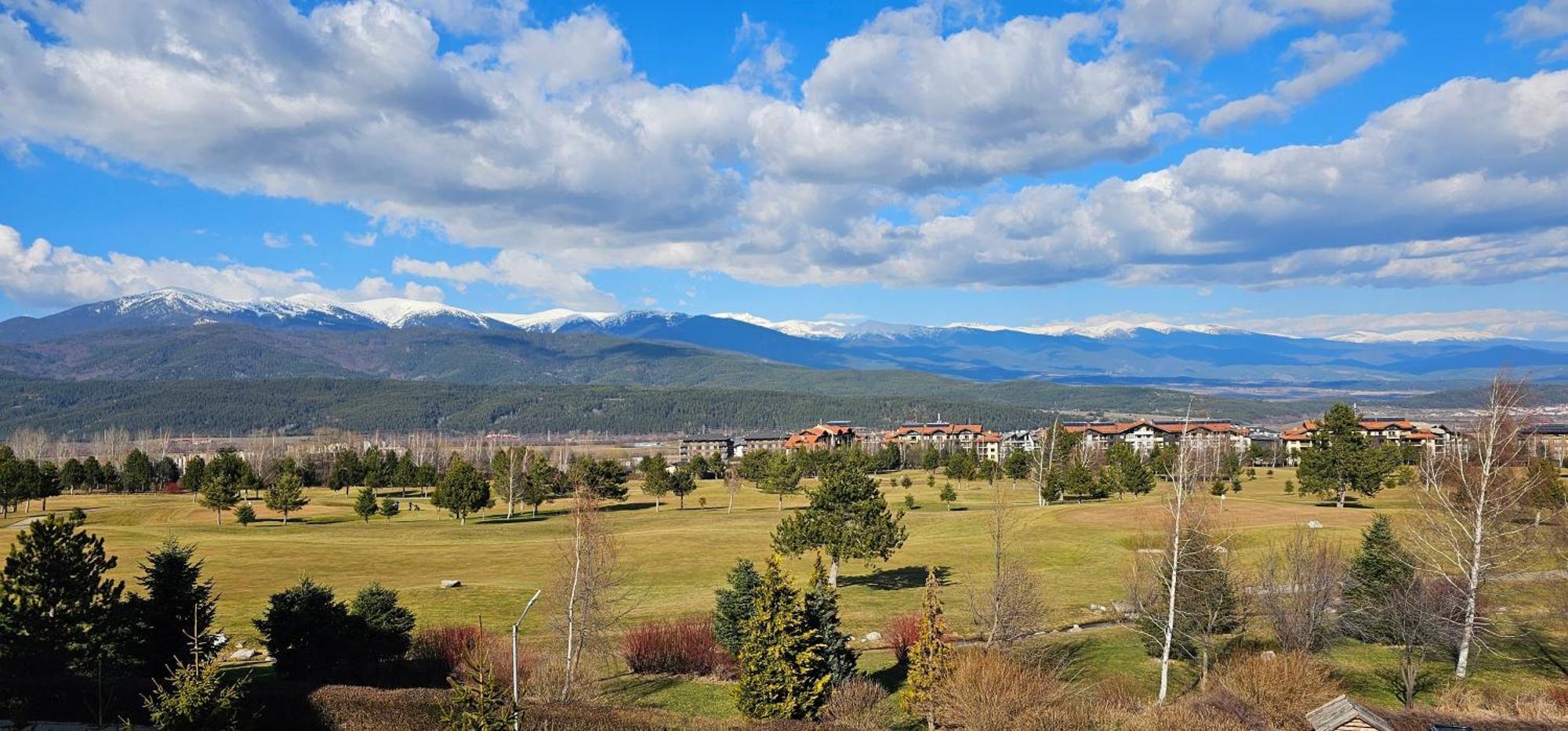Green Peaks Suite In Pirin Golf & County Club رازلوغ المظهر الخارجي الصورة