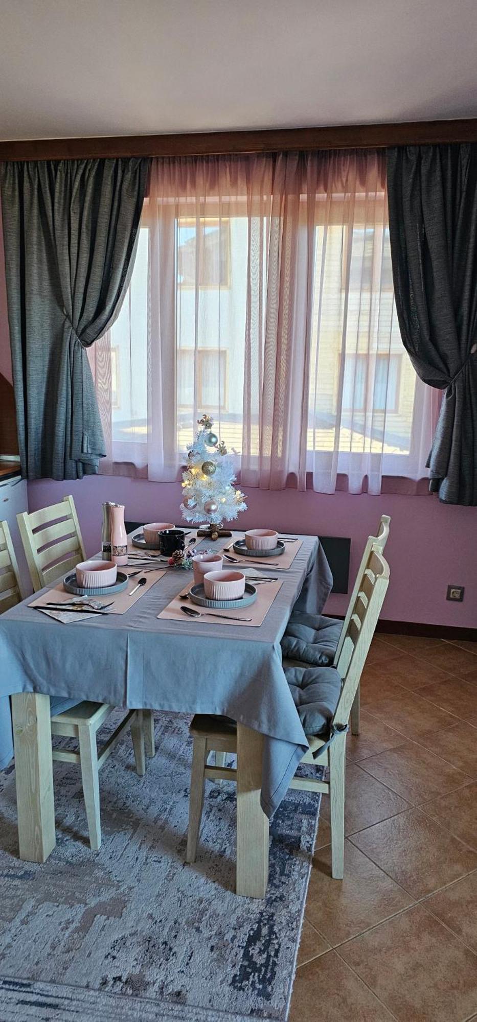 Green Peaks Suite In Pirin Golf & County Club رازلوغ الغرفة الصورة