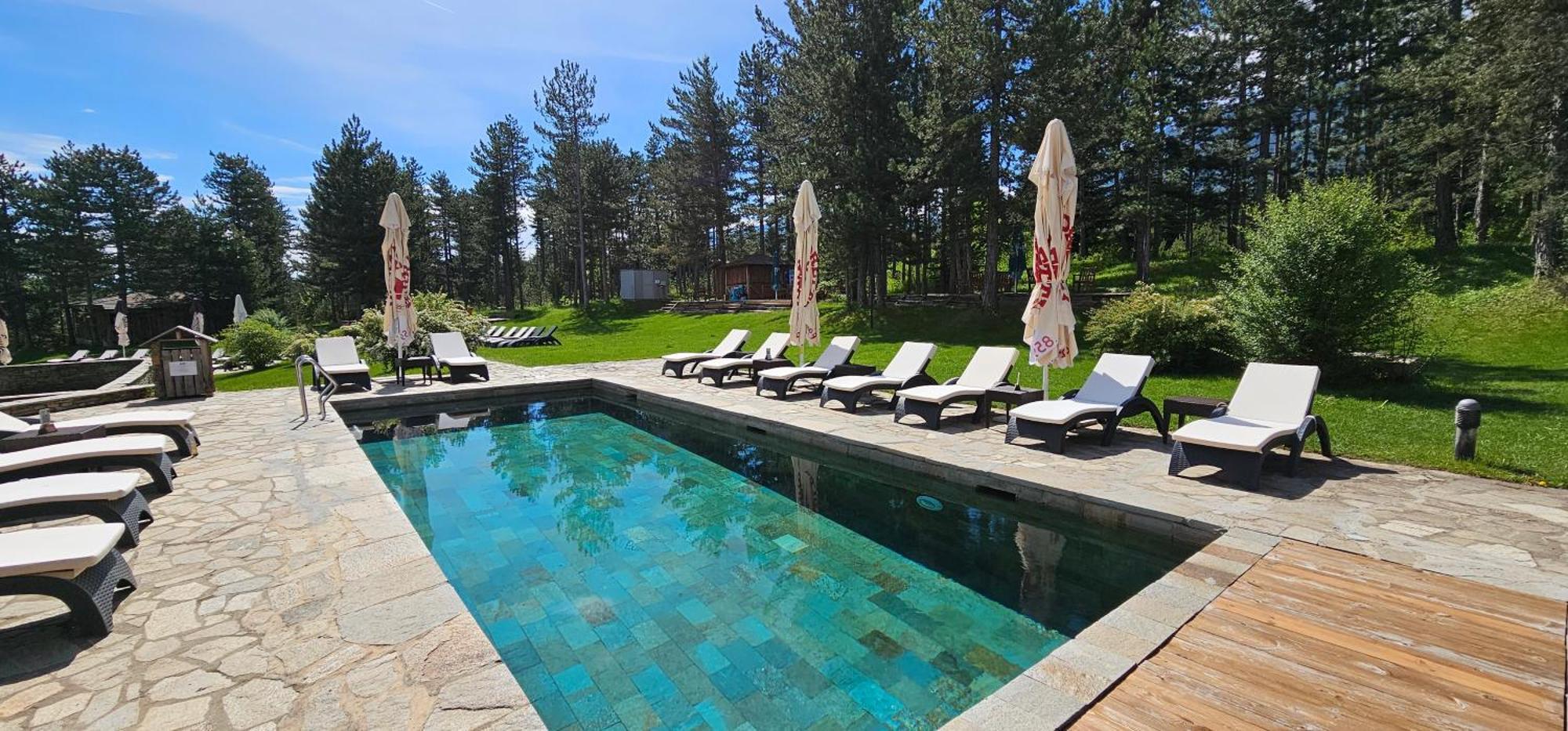 Green Peaks Suite In Pirin Golf & County Club رازلوغ المظهر الخارجي الصورة