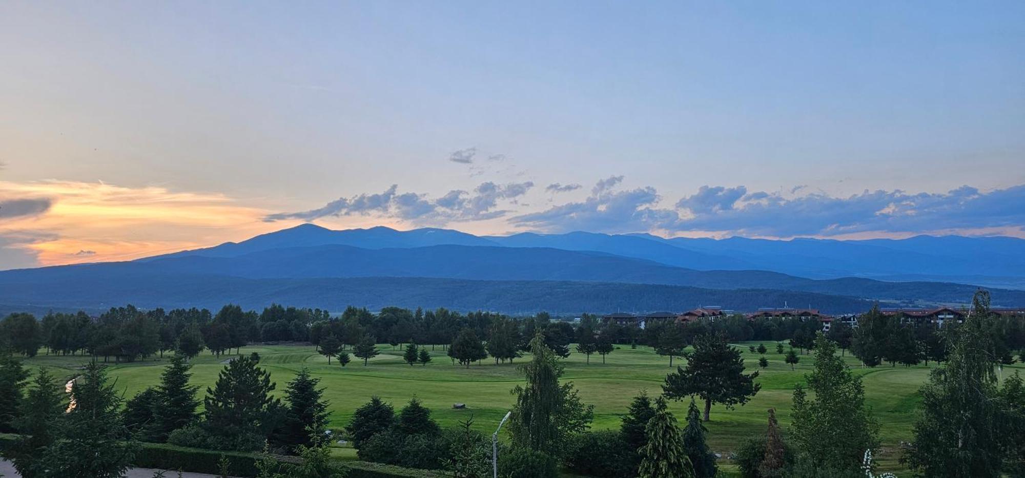 Green Peaks Suite In Pirin Golf & County Club رازلوغ المظهر الخارجي الصورة